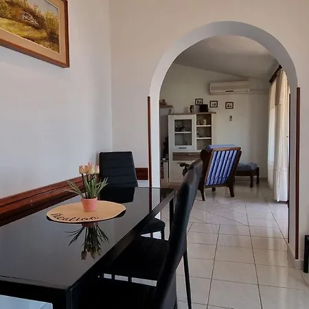 Elida: Apartment *